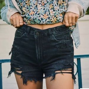American eagle black shorts